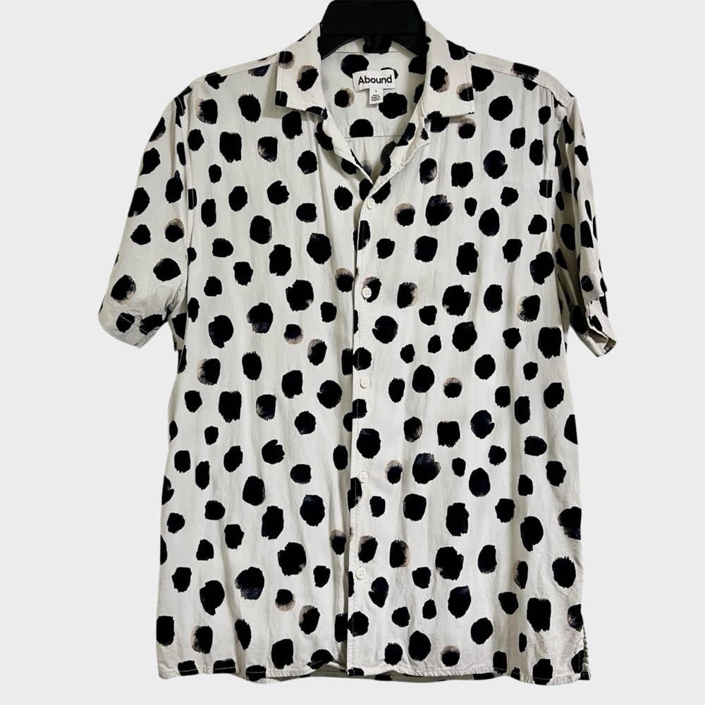 Abound Men's Short sleeve Button up White Shirt with Black Dots, Small
